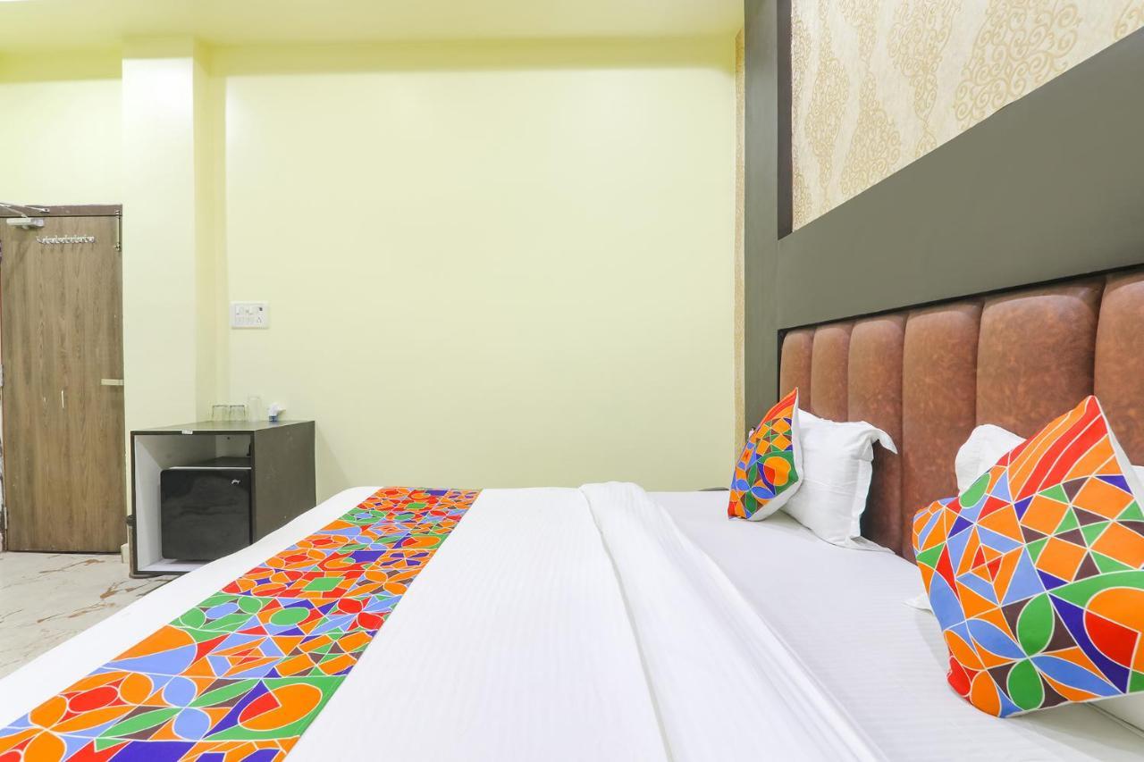 Hotel Fabexpress Gs Residency Varanasi Exterior foto